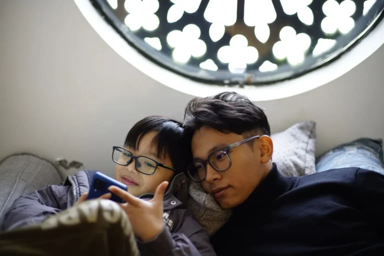 아이 스마트폰 사용 시간 관리 — 연령별 권장 시간과 디지털 웰빙 실천법
